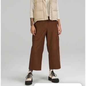 Lululemon utilitech high rise crop